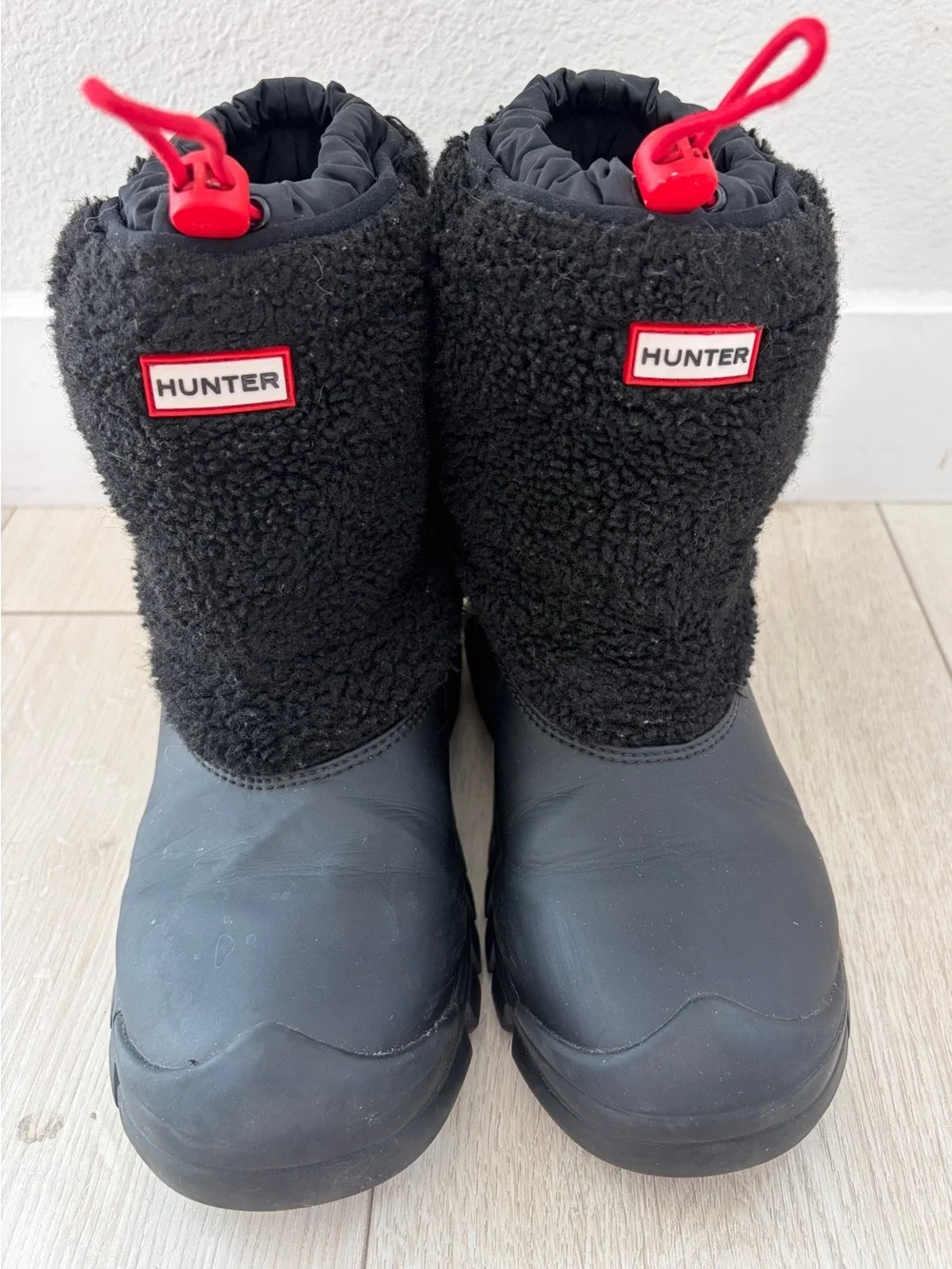Hunter Kids Black Winter Snow Rain Boots with Red Toggle